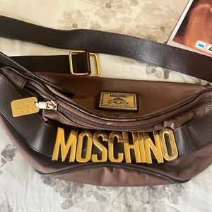 Moschino waist bag